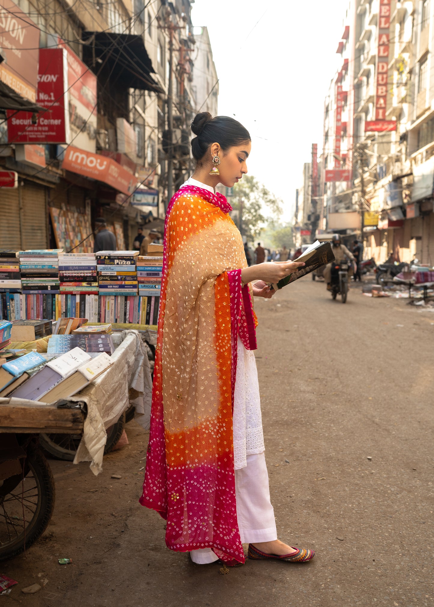 Rungeen Chunri Dupatta